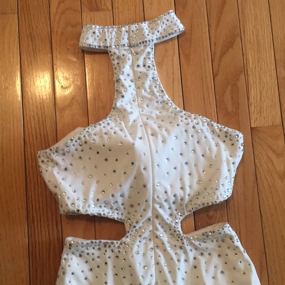 Beautiful white beaded bandeau prom dress - Picture 6 of 8